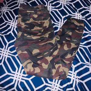 Cammo joggers